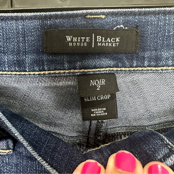 WHBM Noir Slim Crop size 2 - Picture 5 of 7
